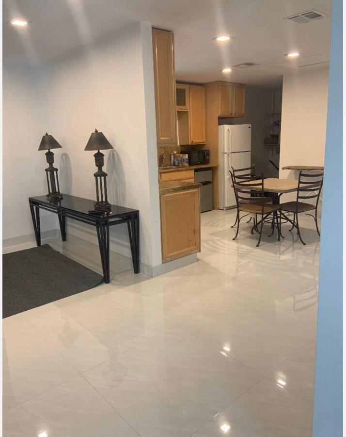 Room & Private Bathroom 보카 레이턴 외부 사진